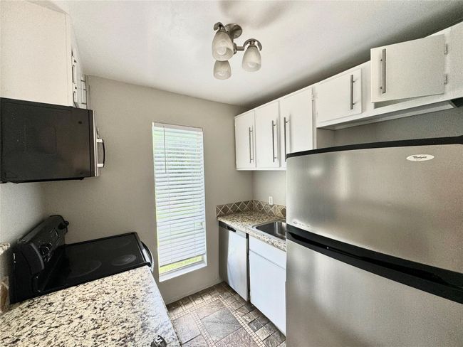APT-205 - 4023 N Hall St, Condo with 2 bedrooms, 2 bathrooms and null parking in Dallas TX | Image 4