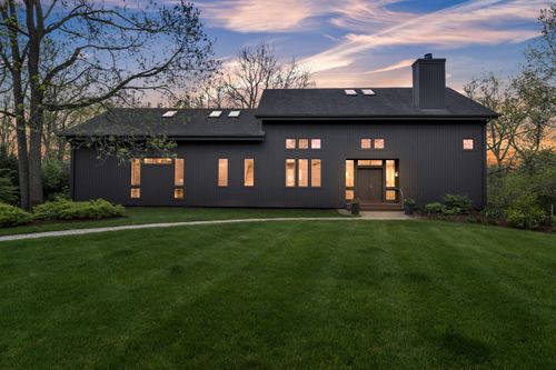 5555 Red Fox Run, Ann Arbor, MI, 48105-9371 | Card Image