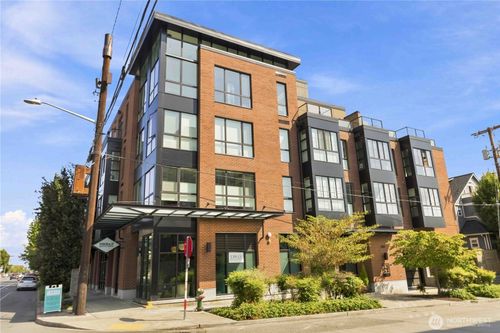 303-6800 Greenwood Ave N, Seattle, WA, 98103-5228 | Card Image