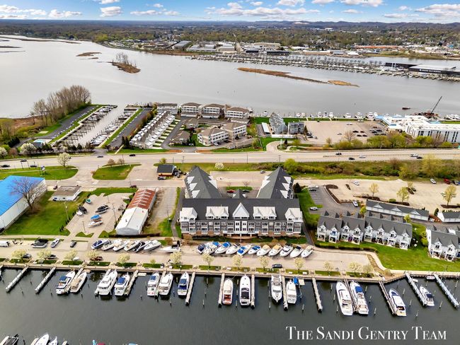 15 - 917 W Savidge St, Condo with 2 bedrooms, 2 bathrooms and null parking in Spring Lake MI | Image 42