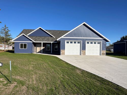 916 7th Ave Nw, Perham, MN, 56573-2826 | Card Image