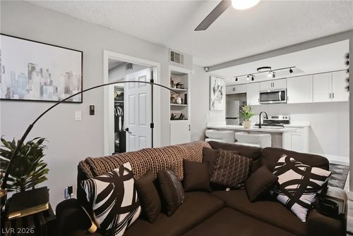 199-4321 Gannet Cir, Las Vegas, NV, 89103-1766 | Card Image