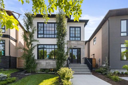 82 Valour Circle Sw, Calgary, AB, T3E7B6 | Card Image