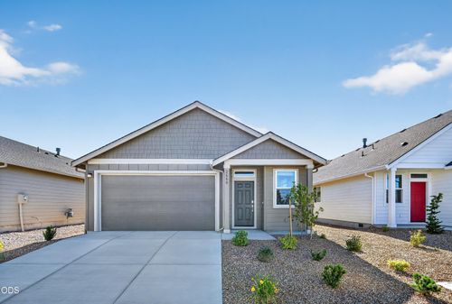 2650 Nw 26th Loop North, Redmond, OR, 97756 | Card Image