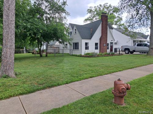 18863 Sumner, Redford, MI, 48240-1763 | Card Image