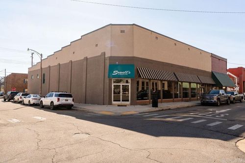 207 W Arch Ave, Searcy, AR, 72143-5301 | Card Image