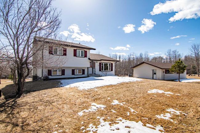7 Tragondale Cove, Home with 4 bedrooms, 3 bathrooms and null parking in Rural Clearwater County AB | Image 1