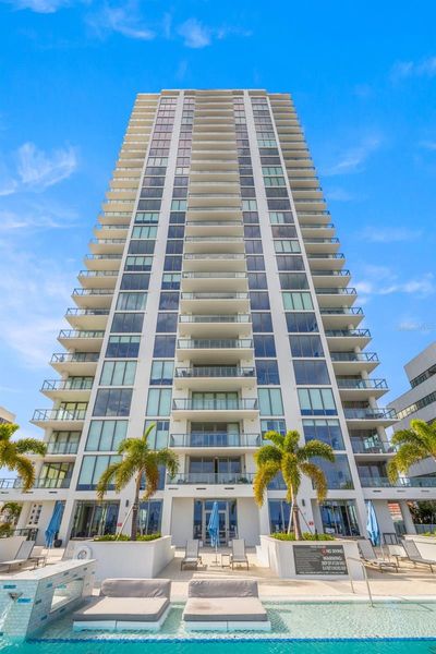 805 - 301 1st Street S, Condo with 2 bedrooms, 2 bathrooms and null parking in St Petersburg FL | Image 3