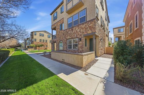 1696 E Bridgeport Pkwy, Gilbert, AZ, 85295-6017 | Card Image