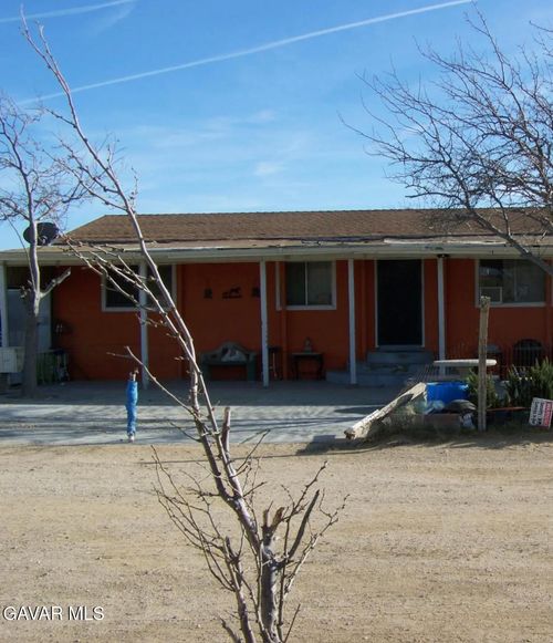 10144 Fetters St, Mojave, CA, 93501-7067 | Card Image
