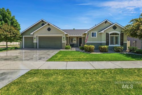 798 N Tullshire Way, Eagle, ID, 83616-3304 | Card Image