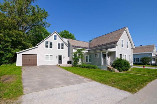 8 Pond St, Ludlow, VT, 05149-1217 | Card Image