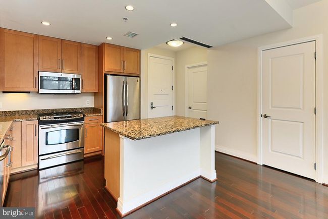APT-302 - 8220 Crestwood Heights Dr, Condo with 1 bedrooms, 1 bathrooms and null parking in MCLEAN VA | Image 13
