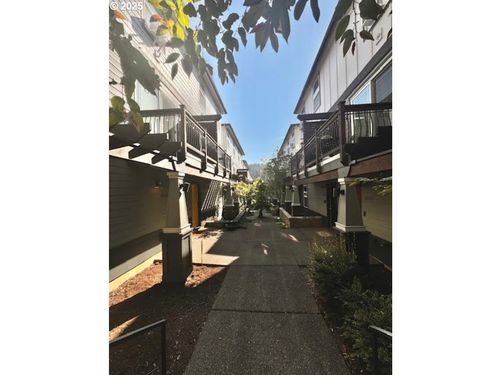 8641 N Crawford St, Portland, OR, 97203-5446 | Card Image