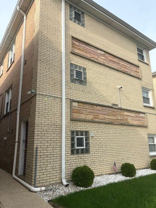 1n-7612 W Belmont Ave, Chicago, IL, 60634-3227 | Card Image