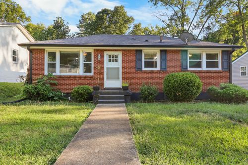 890 19th Ave W, Springfield, TN, 37172-9811 | Card Image