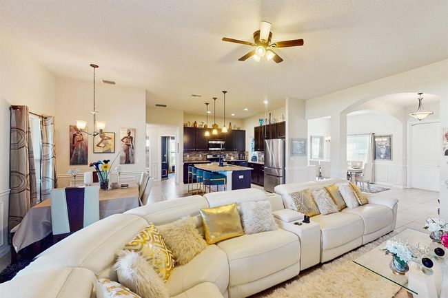 2398 Se Rich St, House other with 4 bedrooms, 3 bathrooms and null parking in Port St. Lucie FL | Image 6