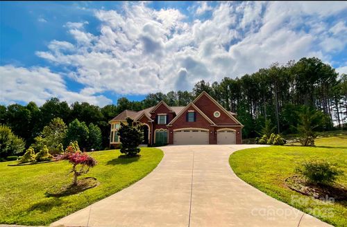 4 Royal Vista Way, Granite Falls, NC, 28630-9562 | Card Image