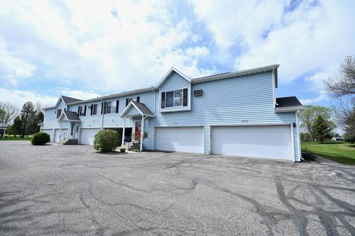 2901 32nd St S, Moorhead, MN, 56560-5403 | Card Image