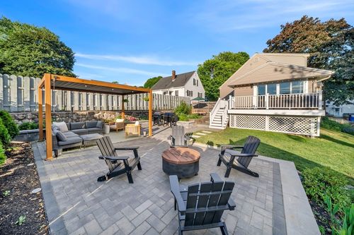 37 Hillcrest Ave, Beverly, MA, 01915-4027 | Card Image