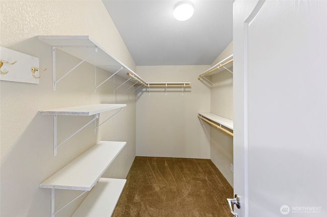 Primary closet. | Image 15