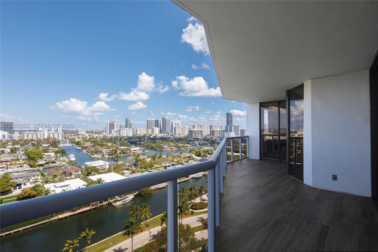Residential in Aventura 2