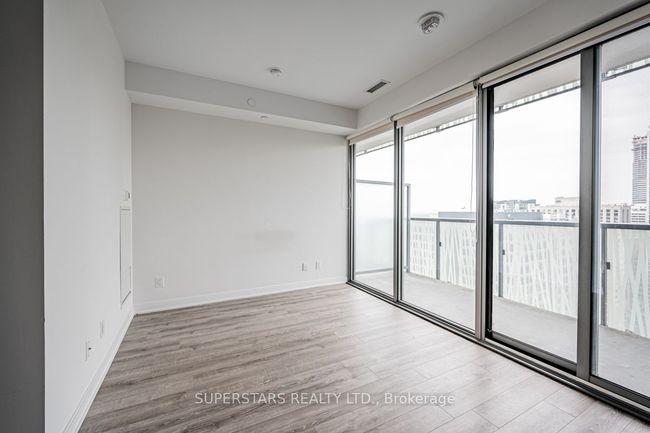 2413 - 50 Charles St E, Condo with 0 bedrooms, 1 bathrooms and null parking in Toronto ON | Image 12