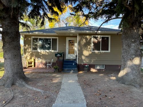 2 N Maryland St, Conrad, MT, 59425-1818 | Card Image