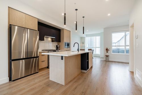 2-7670 207 St, Langley, BC, V2Y3N7 | Card Image