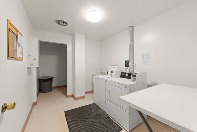 APT-2-2 - 2051 Creekside Dr, Condo with 1 bedrooms, 1 bathrooms and 1 parking in Wheaton IL | Image 18