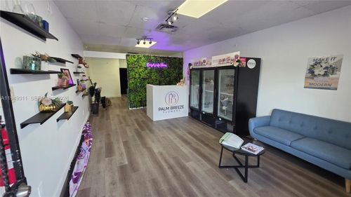 4090 Nw 167th St, MIAMI GARDENS, FL, 33054-6234 | Card Image