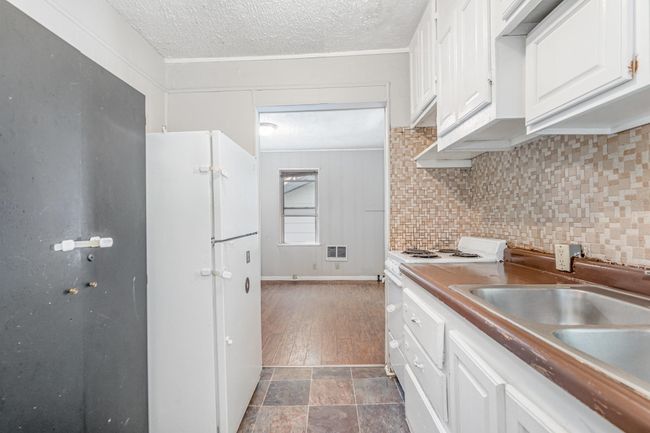 Kitchen | Image 4