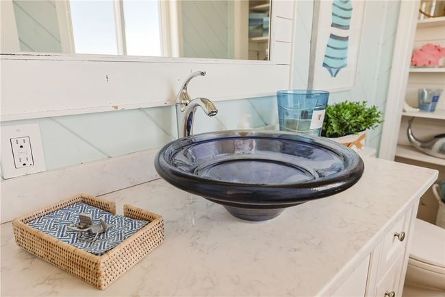 718 Charlestown Beach Rd, House other with 3 bedrooms, 2 bathrooms and 6 parking in Charlestown RI | Image 15