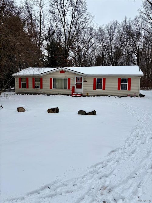 9320 Finch Dr, Linden, MI, 48451-9780 | Card Image