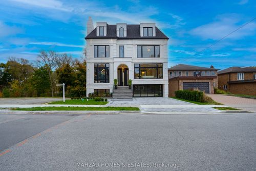 21 Birch Ave, Richmond Hill, ON, L4C6C4 | Card Image