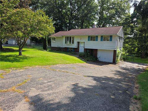40 Oak Hill Ter, Penfield, NY, 14526-2313 | Card Image