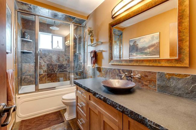 70 Mayfair Rd Sw, House detached with 3 bedrooms, 4 bathrooms and 3 parking in Calgary AB | Image 13