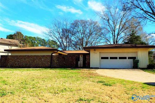 10029 Nadina Dr Se, Huntsville, AL, 35803-1200 | Card Image