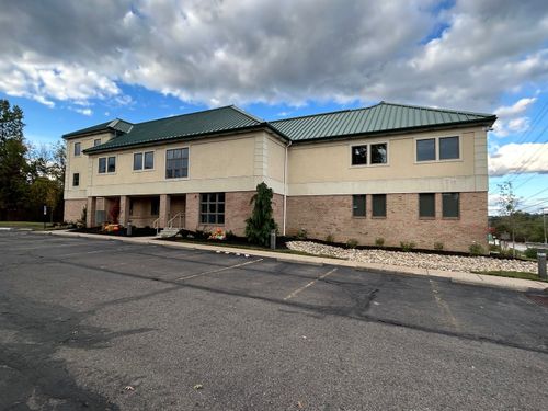 1373 Washington Pike, Bridgeville, PA, 15017-2837 | Card Image