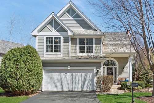 2102 Brookside Ln, Aurora, IL, 60502-1370 | Card Image