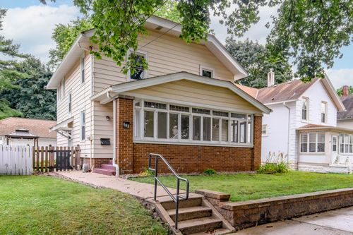 843 Oakland Ave, Waukesha, WI, 53186-5146 | Card Image