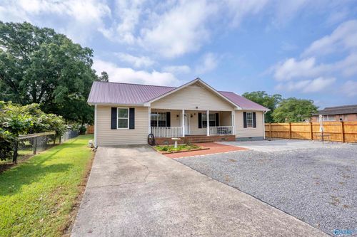 1-501 Royal Ave, Boaz, AL, 35957-1555 | Card Image