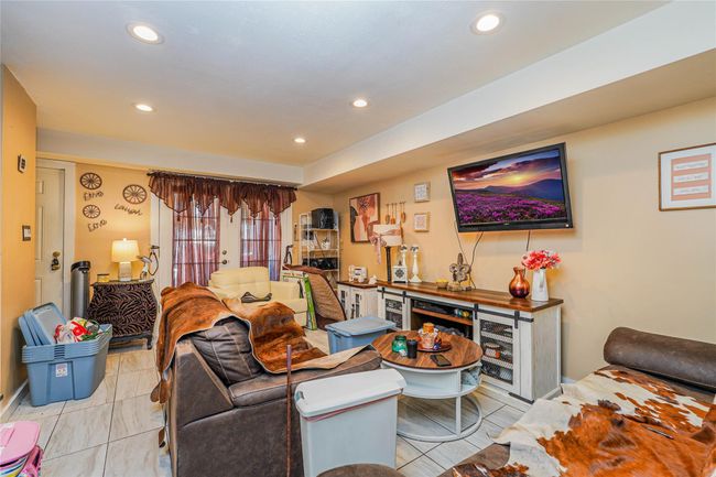Living area featuring recessed lighting | Image 12