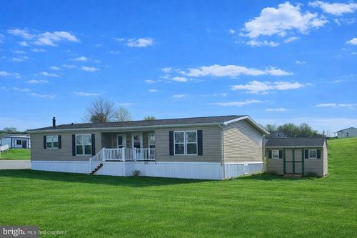 118 Lisa Cir, YORK, PA, 17406-9320 | Card Image