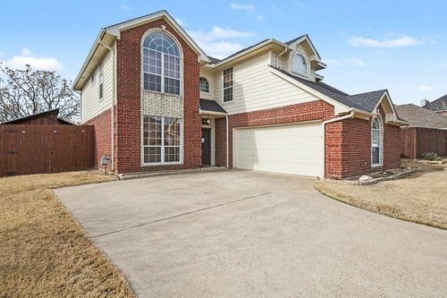 2104 Nugent Dr, Mansfield, TX, 76063-5125 | Card Image