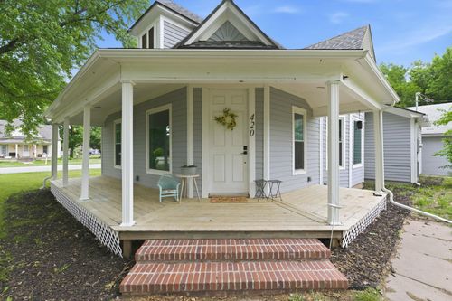 420 W 5th Ave, Belle Plaine, KS, 67013-8836 | Card Image