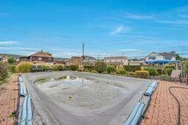 pool | Image 24
