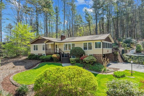 31 Glassy Mountain Dr, Hendersonville, NC, 28739-7913 | Card Image