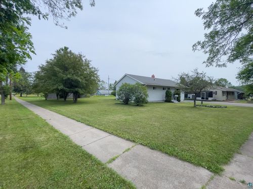11 Ives Rd, Silver Bay, MN, 55614-1217 | Card Image