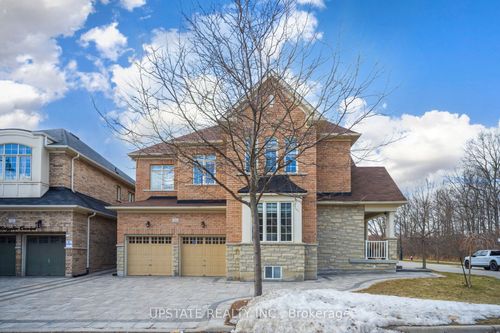11 Mistyglen Cres, Brampton, ON, L6Y0X2 | Card Image